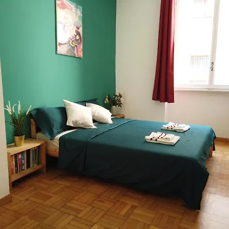 Quarto em Acomodações Particulares Duomo Art Room *